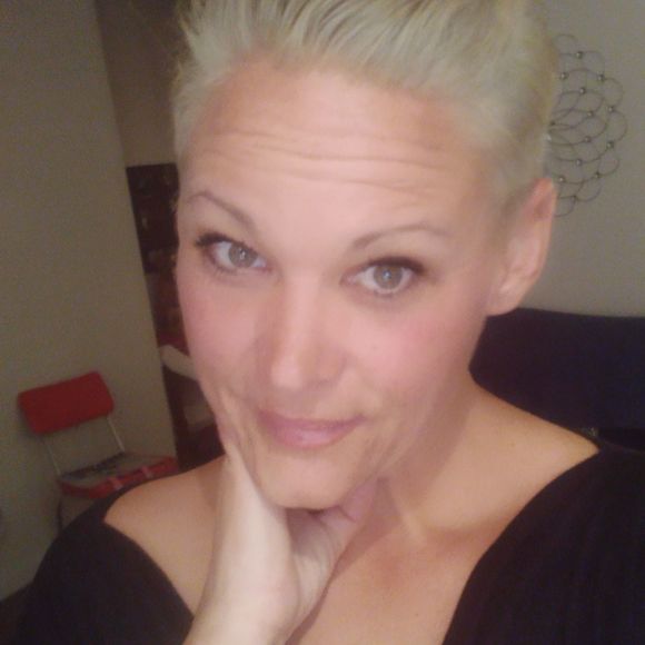 Meet your Posher, Stefanie - Picture 1 of 1